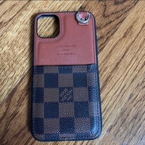 Louis Vuitton iphone case for 11 12 or 13 max relishing